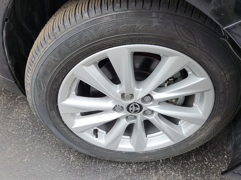 Used 2024 Toyota Corolla SE w/ SE Package FWD image 30