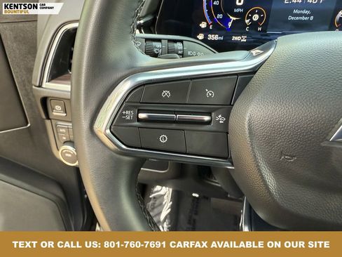 Used 2025 Chevrolet Suburban Z71 image 20