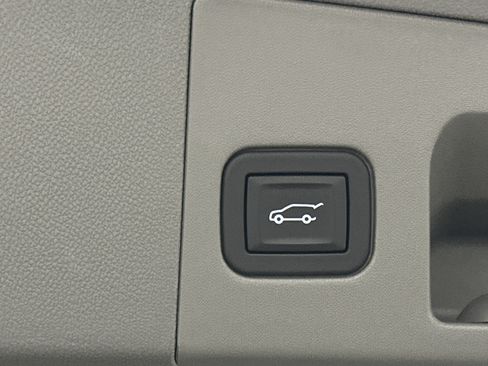 Used 2025 Cadillac XT5 Premium Luxury image 16