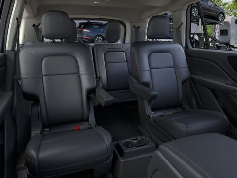 New 2026 Lincoln Aviator AWD image 11