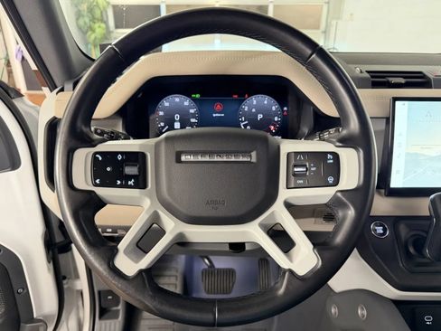 Used 2023 Land Rover Defender 130 X-Dynamic SE AWD/4WD image 18
