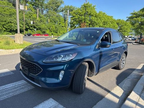 Used 2020 Ford Escape Titanium AWD/4WD image 3