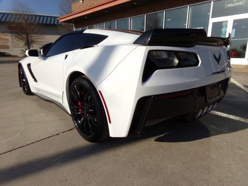 Used 2018 Chevrolet Corvette Z06 image 8