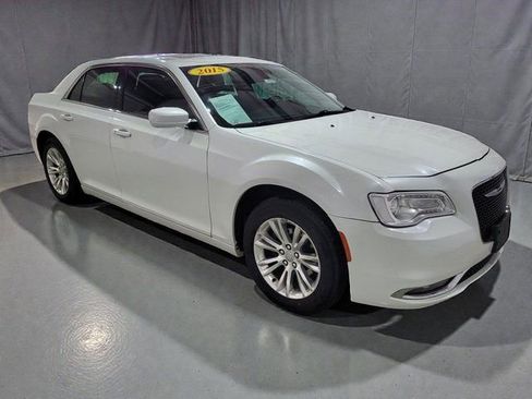 Used 2015 Chrysler 300 Touring w/ Limited Group image 2