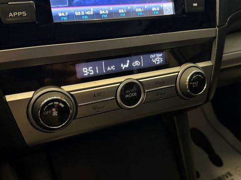 Used 2019 Subaru Outback 2.5i image 15