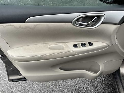 Used 2015 Nissan Sentra SV image 23