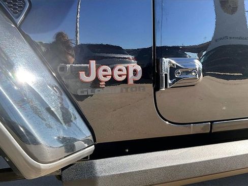 Used 2022 Jeep Gladiator Mojave w/ LED Lighting Group image 34