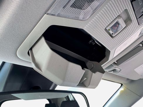 Used 2025 Toyota RAV4 XLE FWD image 39