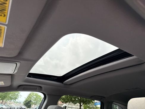 Used 2018 Honda CR-V EX image 16
