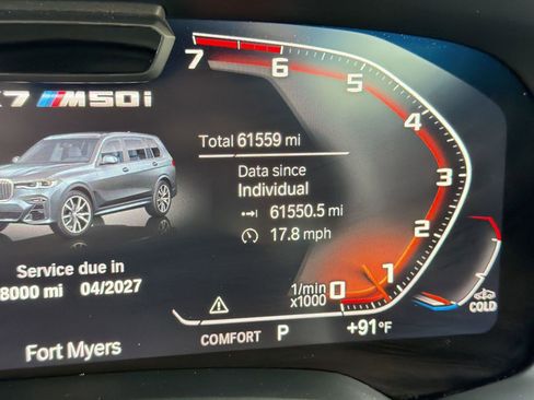 Used 2021 BMW X7 M50i w/ Dynamic Handling Package AWD/4WD image 18