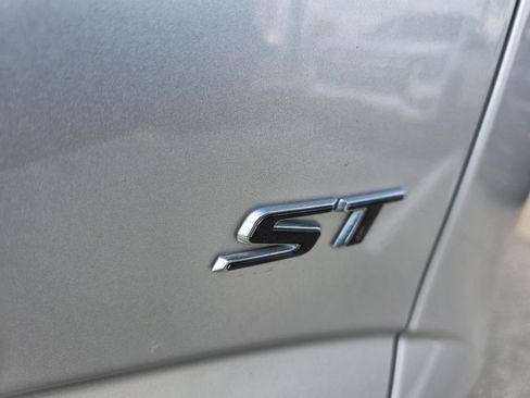 Used 2020 Buick Enclave Essence w/ Sport Touring Edition FWD image 30