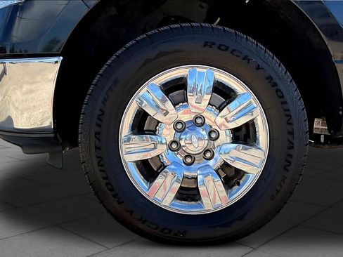 Used 2012 Ford F150 XLT w/ XLT Chrome Pkg image 11