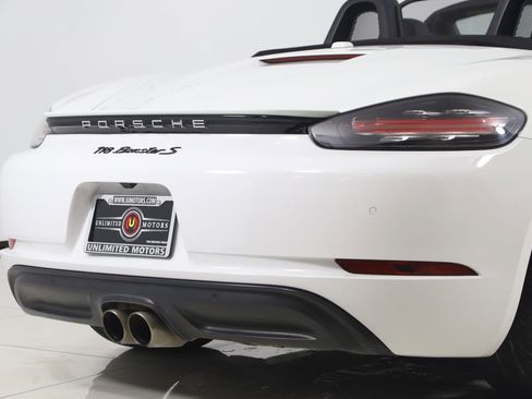 Used 2017 Porsche 718 Boxster S RWD image 57