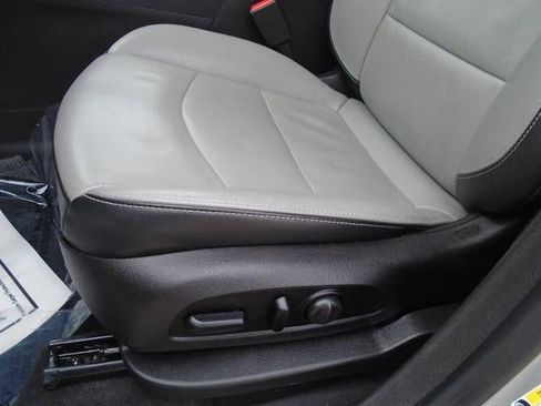 Used 2019 Chevrolet Equinox Premier image 14