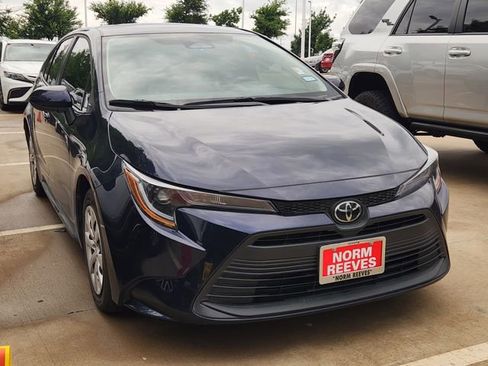 Used 2026 Toyota Corolla LE FWD image 2