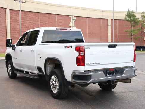 Used 2025 Chevrolet Silverado 2500 LT w/ Convenience Package AWD/4WD image 6