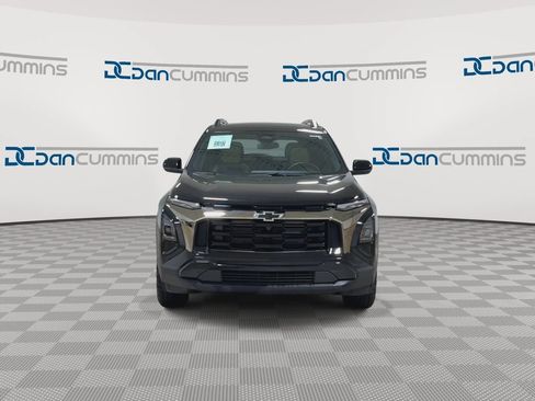 Used 2025 Chevrolet Equinox ACTIV FWD image 3