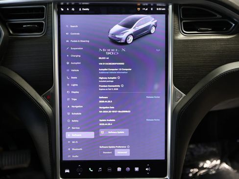 Used 2016 Tesla Model X 90D image 54