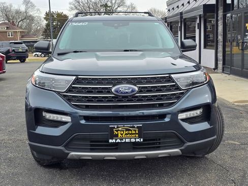 Used 2023 Ford Explorer XLT w/ Equipment Group 202A image 2