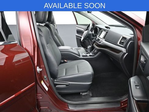 Used 2019 Toyota Highlander Plus image 34