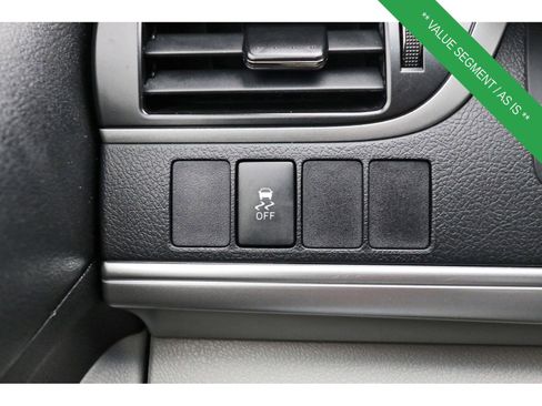 Used 2014 Toyota Camry LE image 21