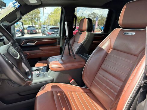 Used 2024 GMC Sierra 2500 Denali Ultimate w/ Snow Plow Prep/Camper Package image 24