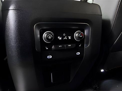 Used 2022 Chevrolet Tahoe RST w/ Sport Performance Package AWD/4WD image 22