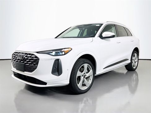 New 2025 Audi Q5 Premium Plus image 3