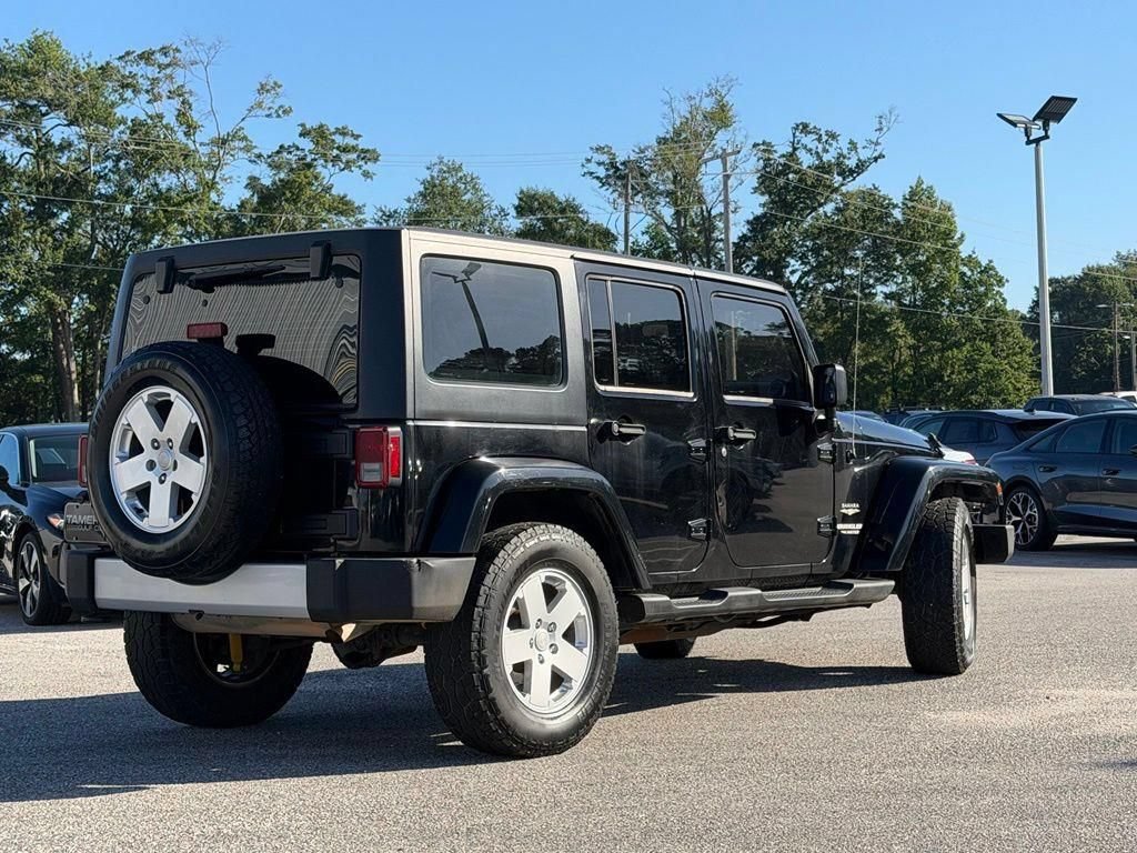 Used 2012 Jeep Wrangler Unlimited Sahara AWD/4WD image 4