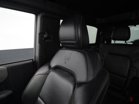 Used 2023 Ford Bronco Badlands image 41