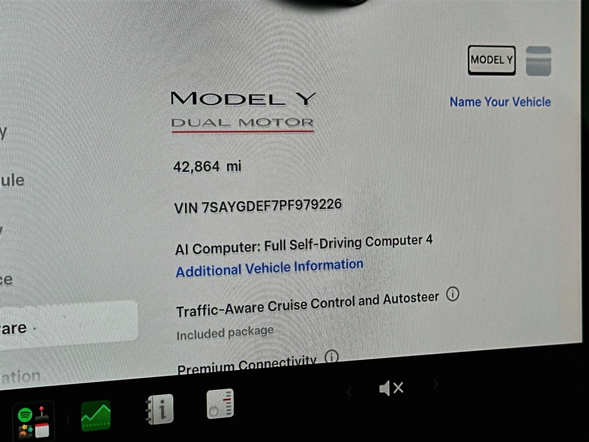 Used 2023 Tesla Model Y Performance AWD/4WD image 18