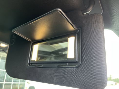 Used 2021 Ford Expedition XLT image 25