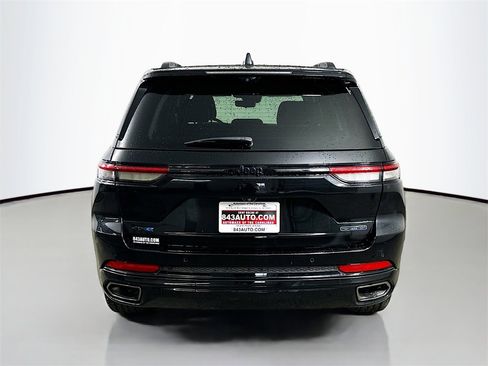 Used 2023 Jeep Grand Cherokee 30th Anniversary image 6