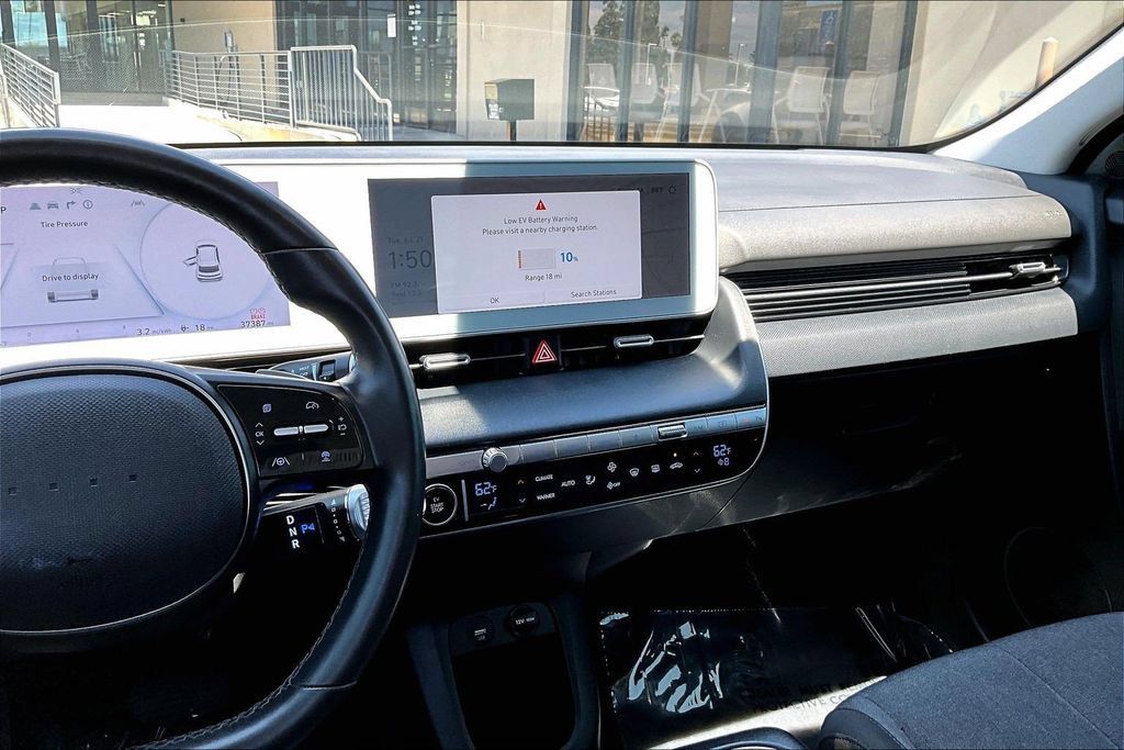 Certified 2024 Hyundai Ioniq 5 SEL RWD image 8