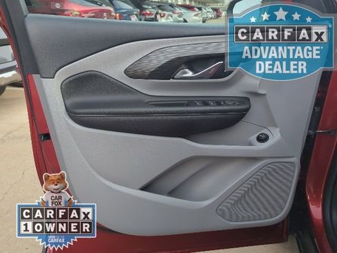 Used 2022 GMC Terrain SLE w/ Driver Convenience Package image 13