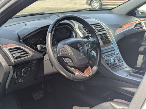 Used 2017 Lincoln MKZ Select w/ Select Plus Package AWD/4WD image 9