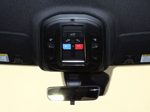 New 2025 Jeep Grand Cherokee Altitude image 28