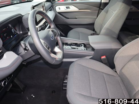 Used 2025 Ford Explorer Active image 14
