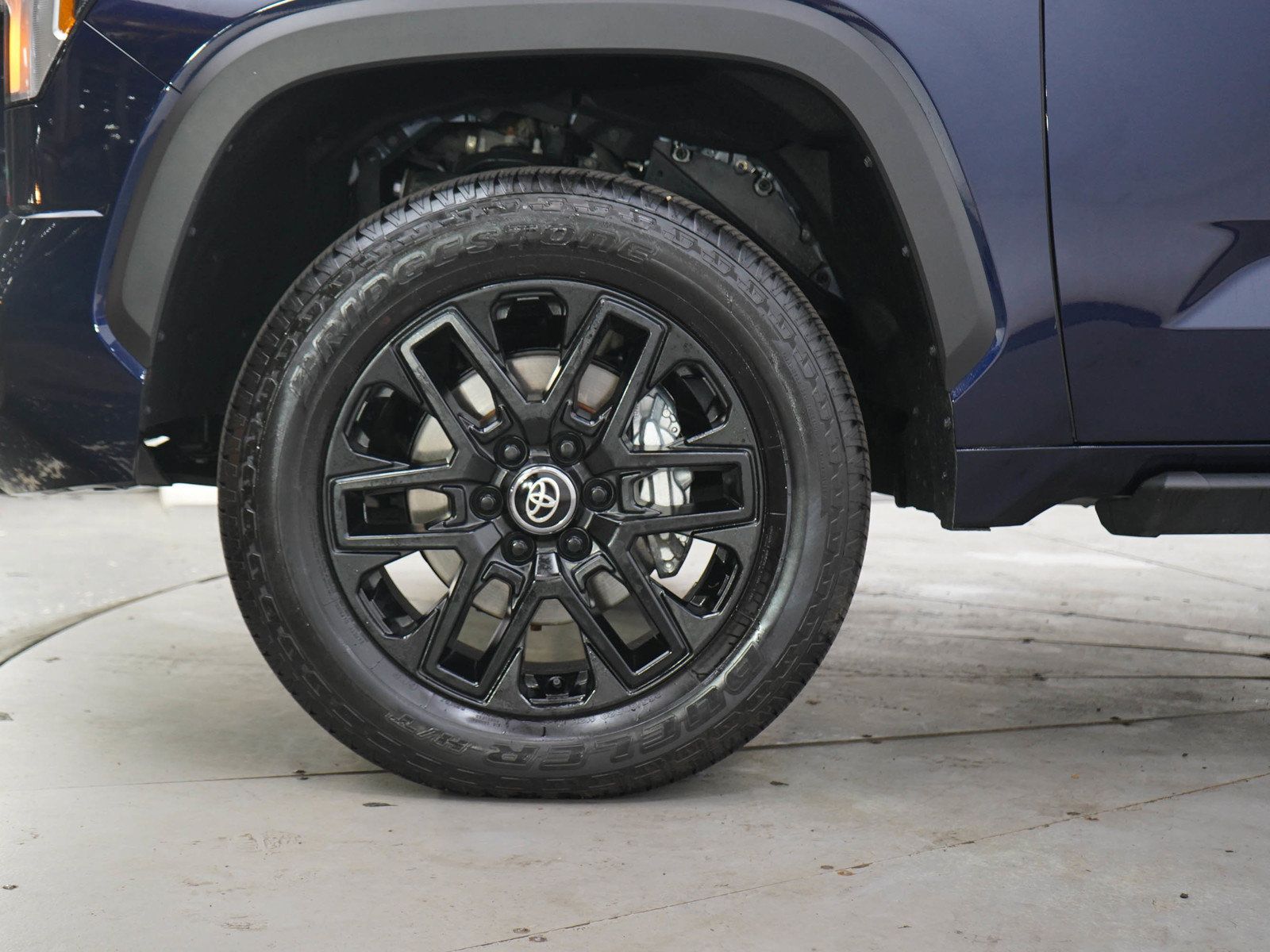 Used 2026 Toyota Tundra Limited AWD/4WD image 29