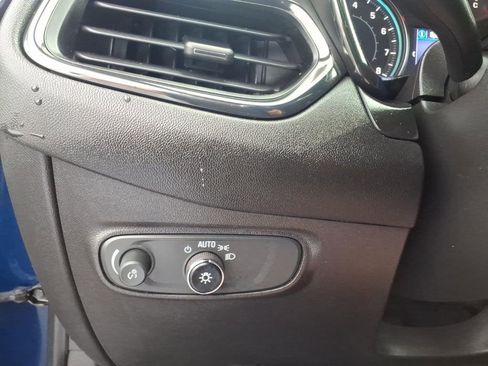 Used 2022 Chevrolet Equinox RS FWD image 18