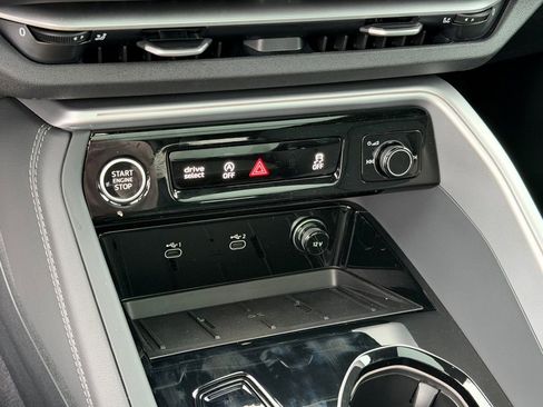 New 2025 Audi Q5 Premium Plus image 24