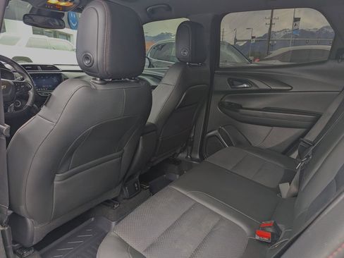 Used 2022 Chevrolet TrailBlazer RS w/ Sun and Liftgate Package FWD image 32