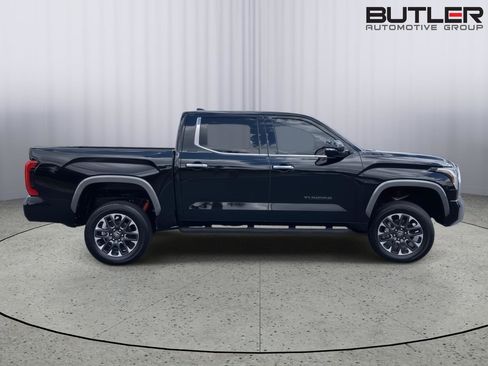 Used 2025 Toyota Tundra Limited AWD/4WD image 6