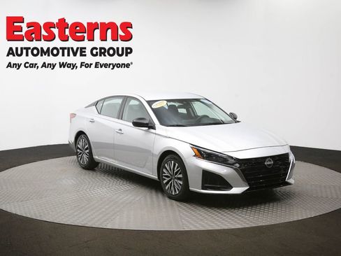 Used 2024 Nissan Altima 2.5 SV image 49