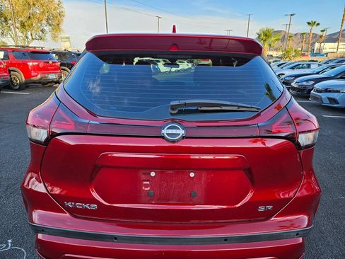 Used 2022 Nissan Kicks SR FWD image 6