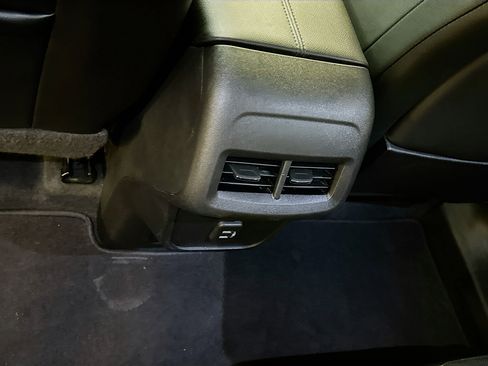 Used 2022 GMC Terrain SLT image 28