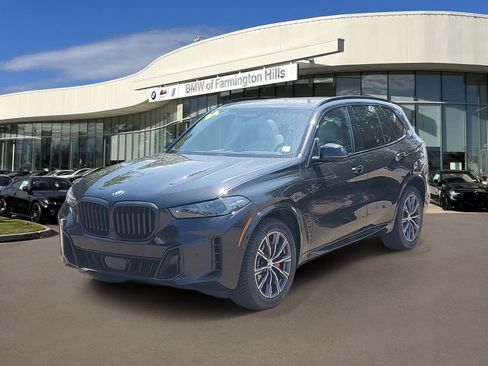 Used 2024 BMW X5 xDrive40i w/ M Sport Package AWD/4WD image 1