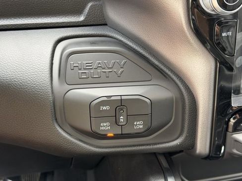 New 2026 RAM 2500 Laramie AWD/4WD image 24