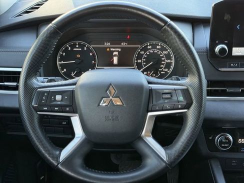 Used 2022 Mitsubishi Outlander SEL image 12