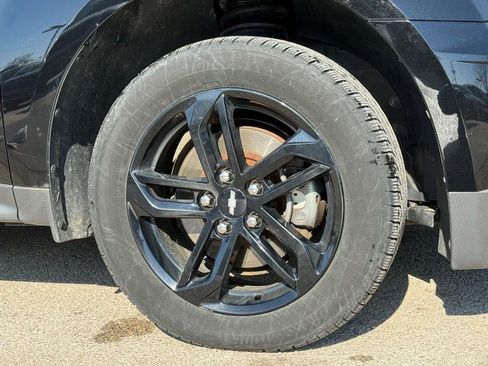 Used 2017 Chevrolet Equinox LT image 11